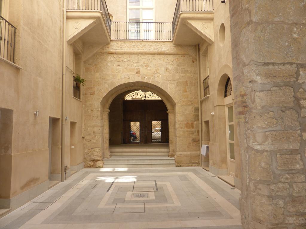Appartamento In Palazzo Lampedusa Palermo Kültér fotó